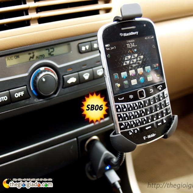 Giá đỡ điện thoại kiêm sạc trên ôtô Model SB06