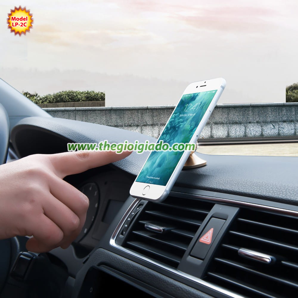 Gi&aacute; đỡ điện thoại tr&ecirc;n xe hơi